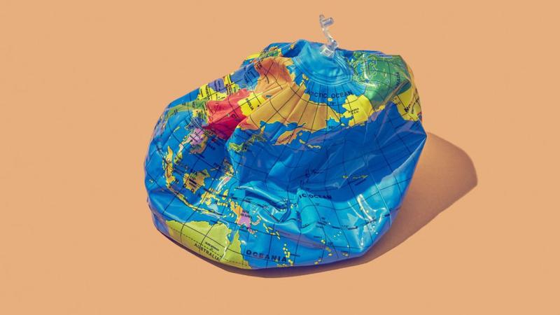 LA TERRE DEGONFLEE